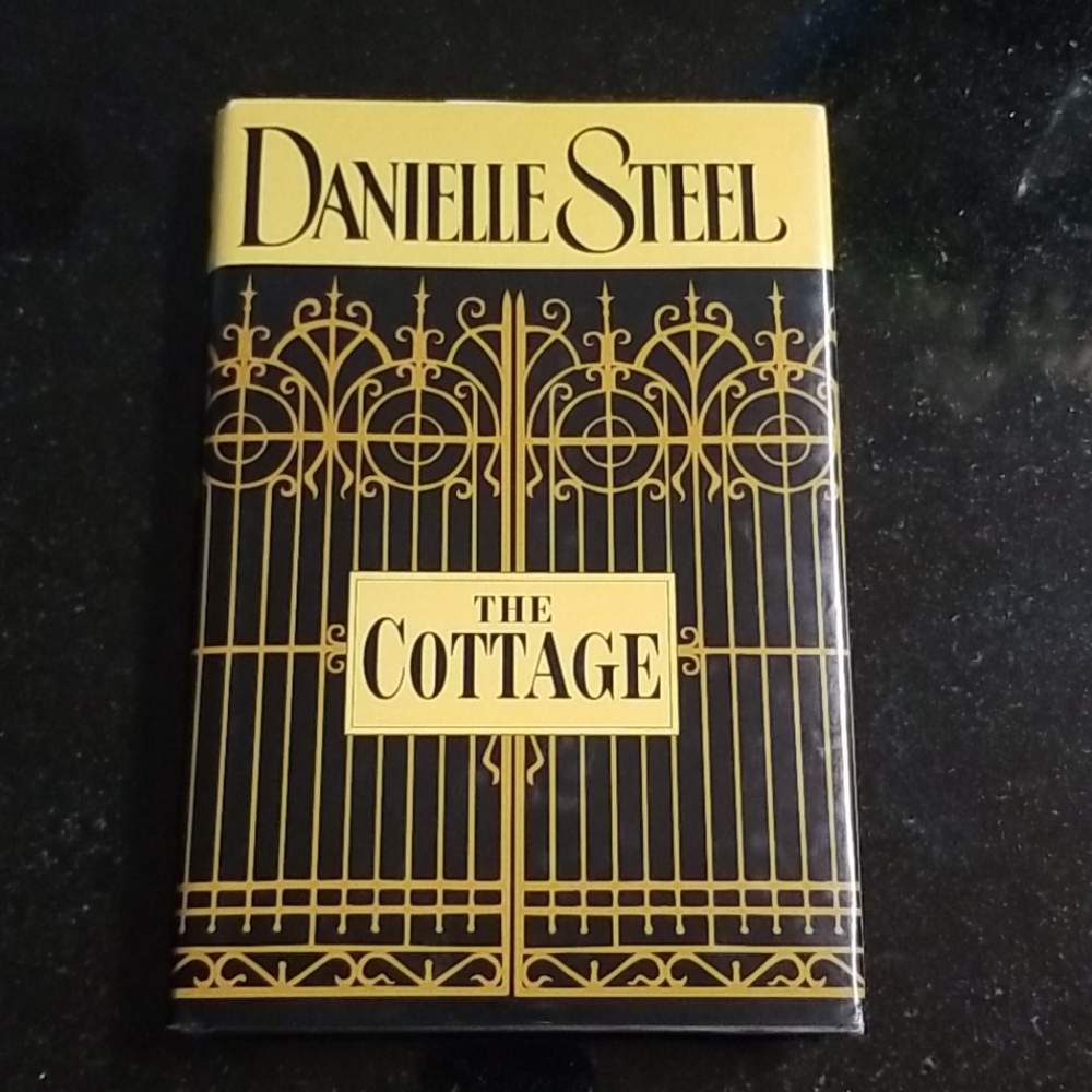 Danielle Steel~~THE COTTAGE